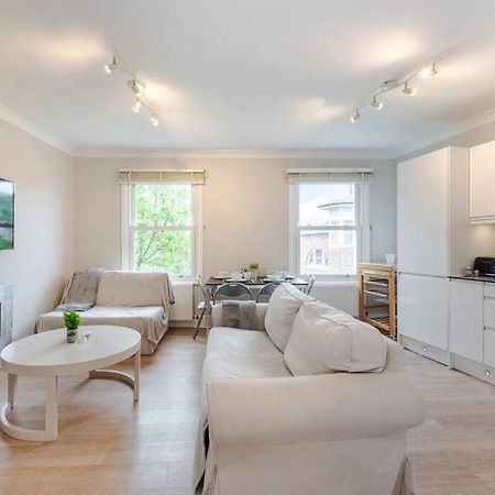 Apartmán Cosy 2 Bed In Kensington Olympia Londýn Exteriér fotografie