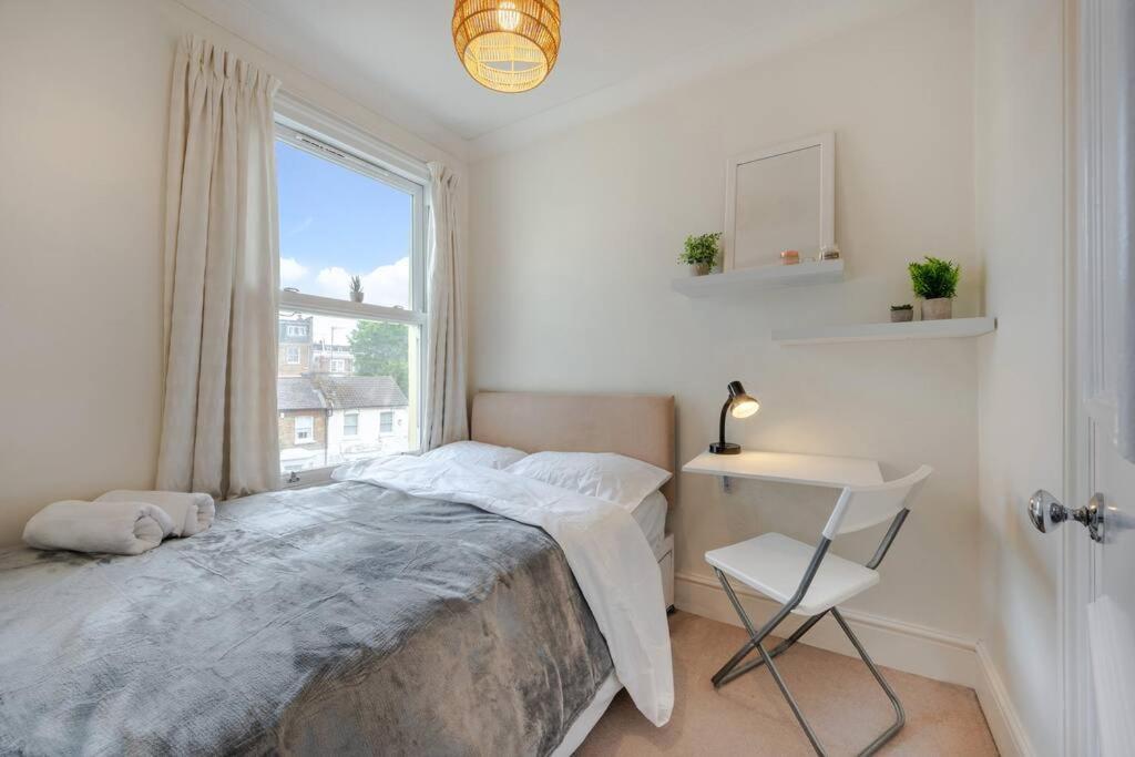 Apartmán Cosy 2 Bed In Kensington Olympia Londýn Exteriér fotografie